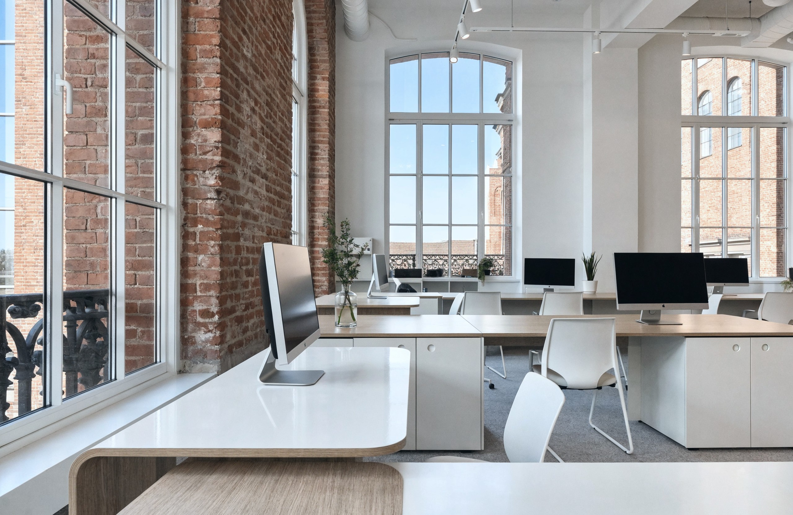Modernes Büro von W&P in historischem Backsteingebäude
